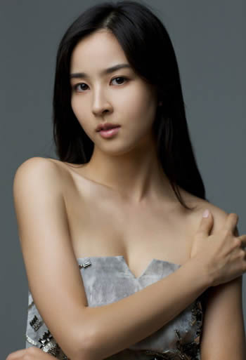 冷艷美女